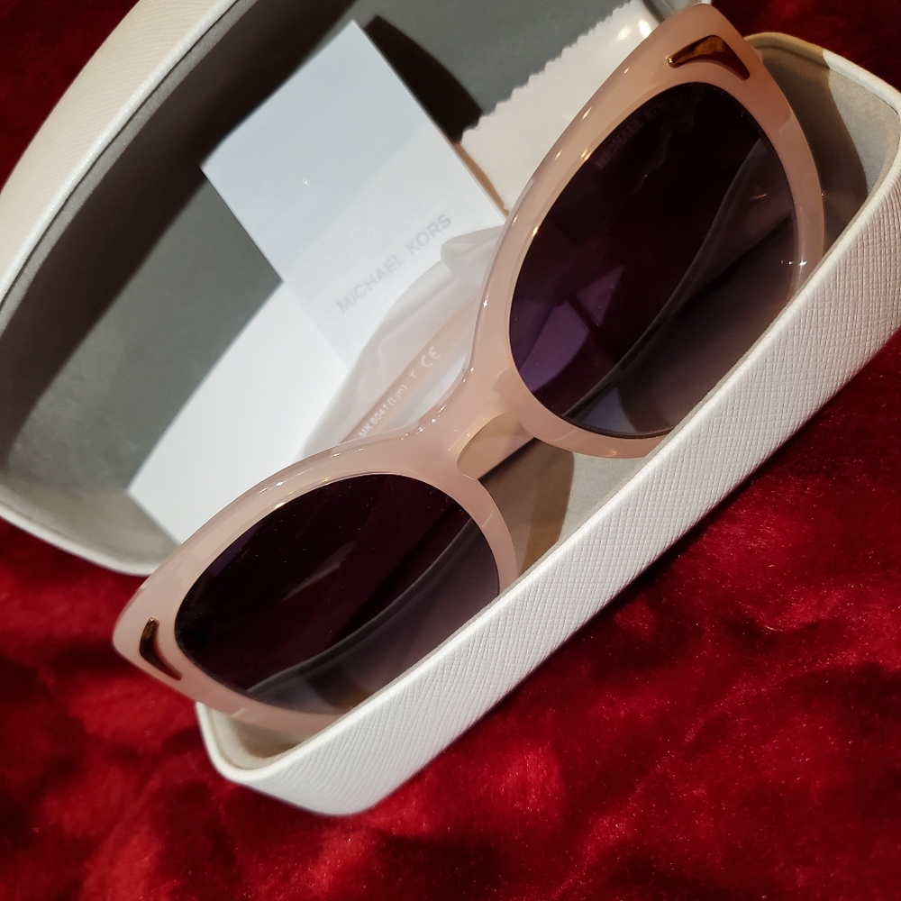 Michael Kors Sunglasses - Picture 4 of 6